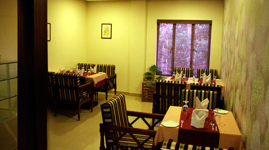 Hotel Emerald Regency Bar attached Hotel